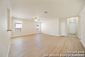 615 Chamomile in San Antonio, TX - Building Photo - Building Photo