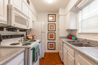 Magnolia Apartments in Shreveport, LA - Foto de edificio - Interior Photo