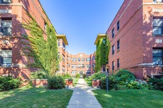3911 N Keeler Ave, Unit 1 in Chicago, IL - Building Photo - Building Photo