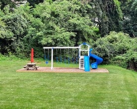 13 Aliceview Ct in Timonium, MD - Building Photo - Building Photo