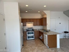7330 W Wilshire Dr in Phoenix, AZ - Building Photo - Building Photo