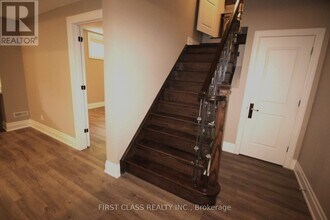 46 Settlement Cres in Richmond Hill, ON - Building Photo - Building Photo