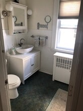 19 Warner St, Unit 2 in Somerville, MA - Building Photo - Building Photo