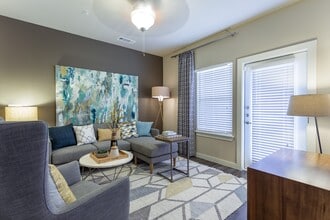 Encore 281 in San Antonio, TX - Building Photo - Building Photo