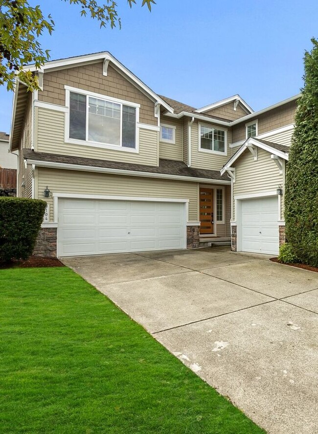 6104 Montevista Dr SE