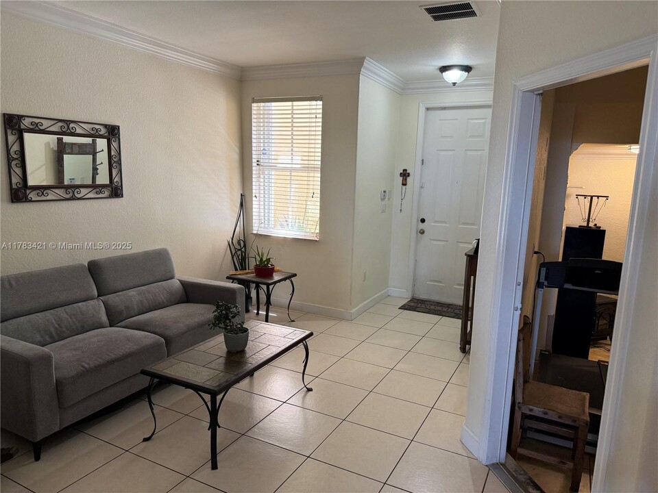 14905 SW 8th Terrace in Miami, FL - Building Photo