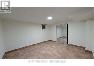 105 Bayridge Dr in Brampton, ON - Building Photo - Building Photo