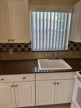 222 Kent M in West Palm Beach, FL - Building Photo - Building Photo