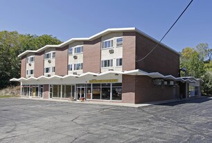 644-648 S Main St in Algonquin, IL - Building Photo