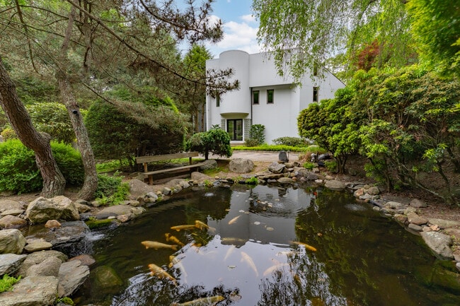 4 Landmark Terrace
