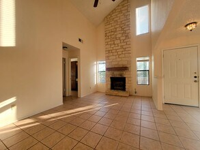 1758-1760-1760 Horseshoe Cir in Round Rock, TX - Building Photo - Building Photo