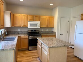 2416 Crestone Dr in Reno, NV - Building Photo - Building Photo