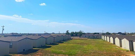 Ibex Housing in Gardendale, TX - Foto de edificio - Building Photo