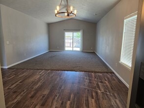 2176 SW Nick Way in Grants Pass, OR - Building Photo - Building Photo