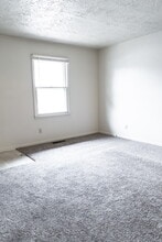 1212 E Dawn Dr in Terre Haute, IN - Building Photo - Building Photo