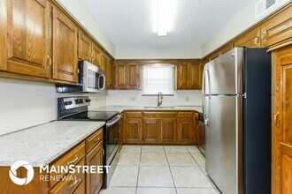 5016 S Kendall Dr in Independence, MO - Building Photo - Building Photo