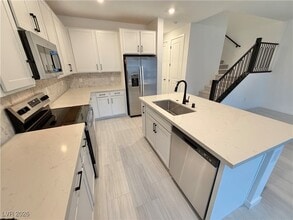 1536 Hopeful Lark Ln in Las Vegas, NV - Building Photo - Building Photo