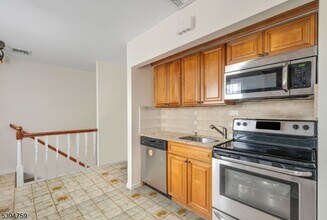 612 High Mountain Rd in Franklin Lakes, NJ - Building Photo - Building Photo