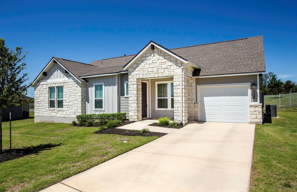 125 Surfside St in San Marcos, TX - Building Photo