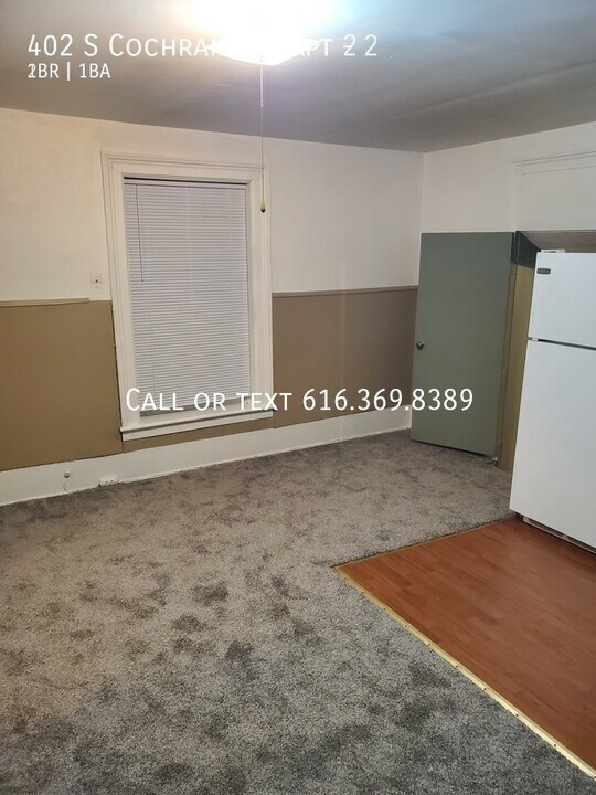 402 S Cochran Rd in Charlotte, MI - Building Photo