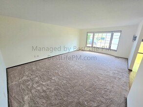 2575 NW 119th Pl in Portland, OR - Building Photo - Building Photo