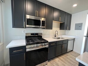 3538 Keystone Av, Unit 10 in Los Angeles, CA - Building Photo - Building Photo