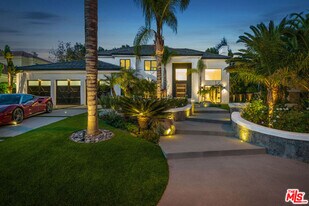 25879 Chalmers Pl in Calabasas, CA - Building Photo