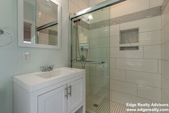 130 Bigelow St, Unit 1 in Boston, MA - Building Photo - Building Photo