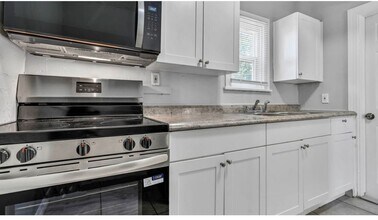 3060 21st Ave S in St. Petersburg, FL - Building Photo - Building Photo