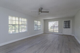 733 Woodhaven Dr in Winter Springs, FL - Building Photo - Building Photo