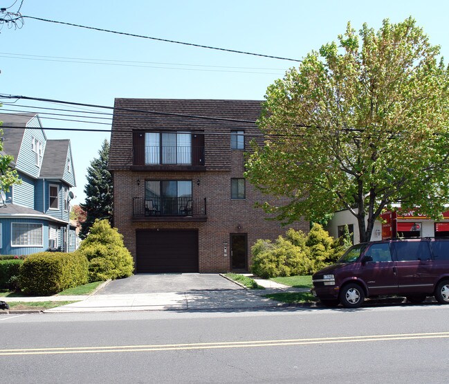 800 Kearny Ave in Kearny, NJ - Building Photo - Building Photo