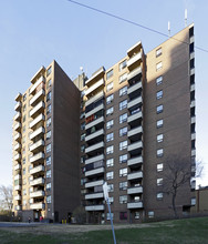 Green Valley Terrace in Ottawa, ON - Building Photo - Primary Photo