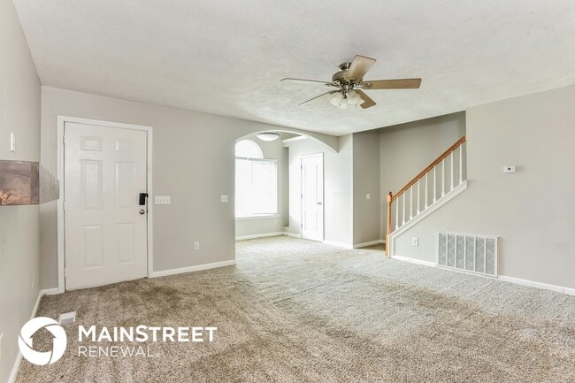 206 Wildwood Dr in Smyrna, TN - Foto de edificio - Building Photo