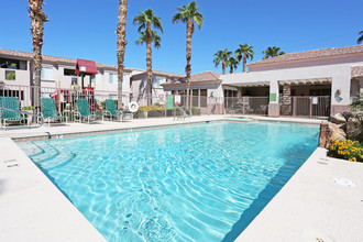 Desert Vista in Glendale, AZ - Foto de edificio - Building Photo