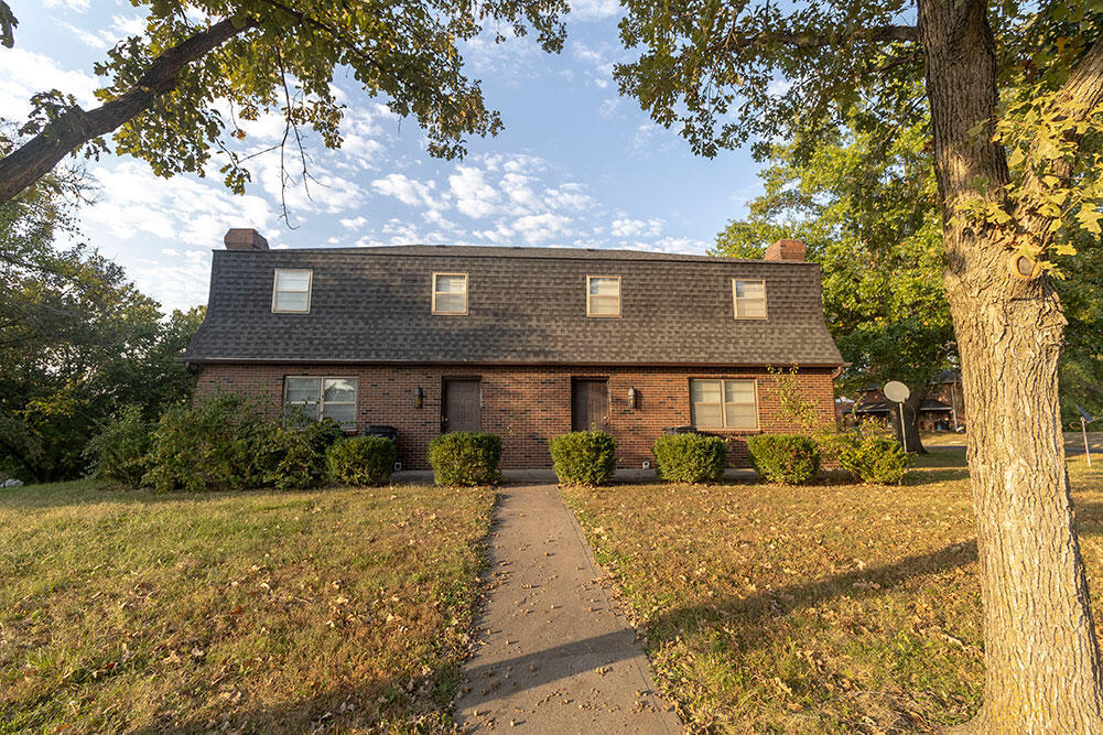 1003 Canterbury Dr in Columbia, MO - Building Photo