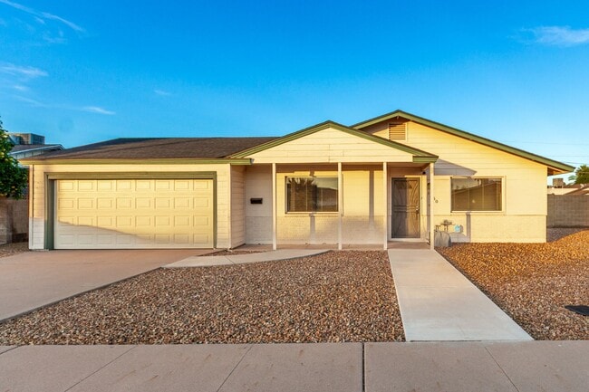 8450 E Indianola Ave in Scottsdale, AZ - Building Photo - Building Photo