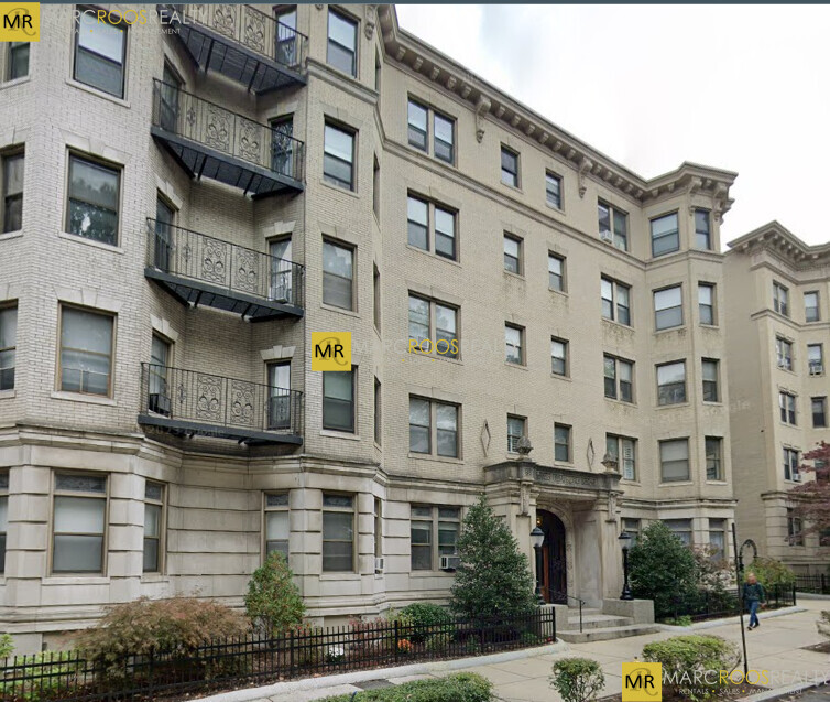 60 Charlesgate E, Unit J4 in Boston, MA - Building Photo