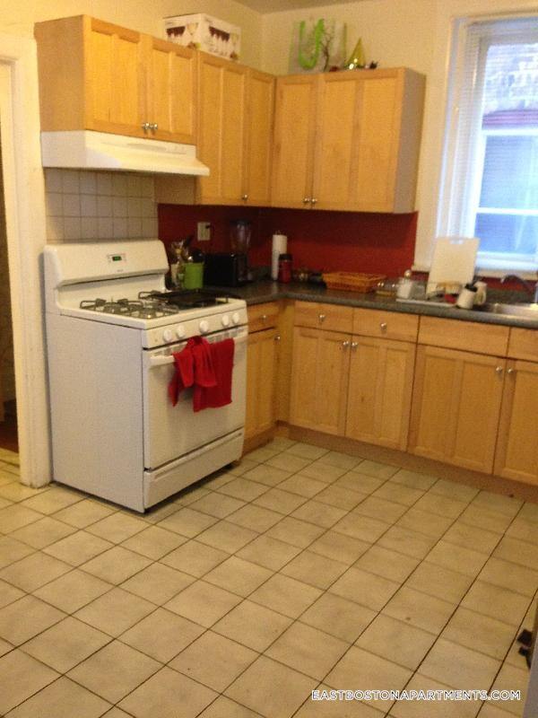 59 Lubec St, Unit 1 in Boston, MA - Building Photo - Building Photo