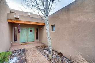 2253 Espejo Pl in Santa Fe, NM - Building Photo - Building Photo