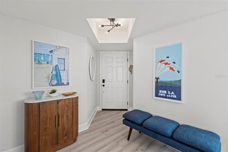 5153 Isla Key Blvd S in St. Petersburg, FL - Foto de edificio - Building Photo