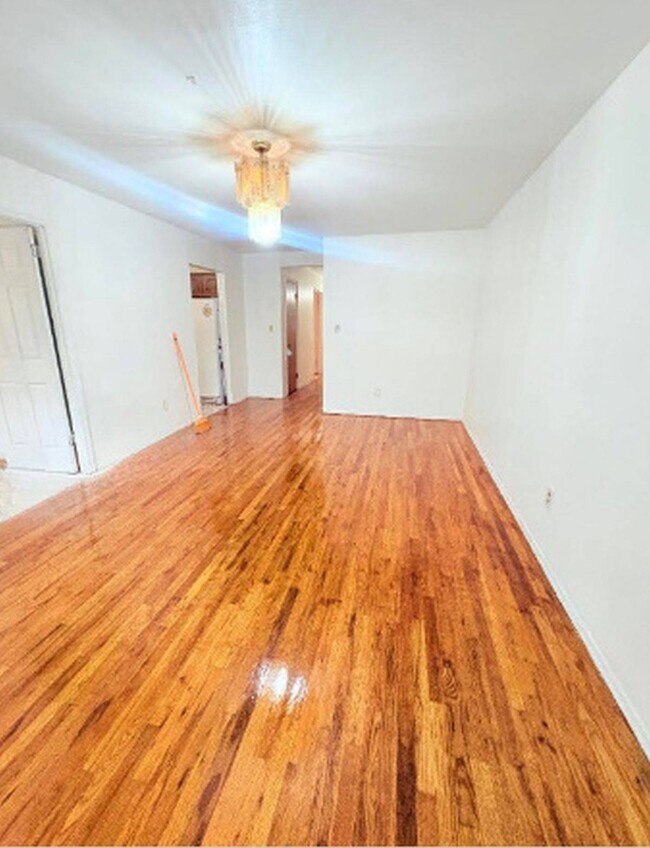 45-33 160th St in Queens, NY - Building Photo - Building Photo