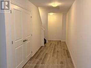 461 Blackburn Dr in Brantford, ON - Building Photo - Building Photo