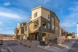 9241 Hudson Yards Ct in Las Vegas, NV - Building Photo