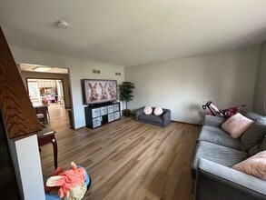 2711 Albany Ct in Waukesha, WI - Building Photo - Building Photo