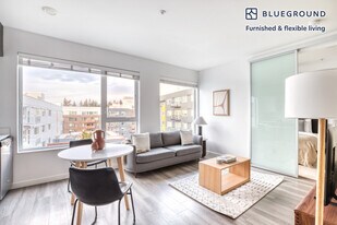 2690 152nd Ave NE in Redmond, WA - Building Photo