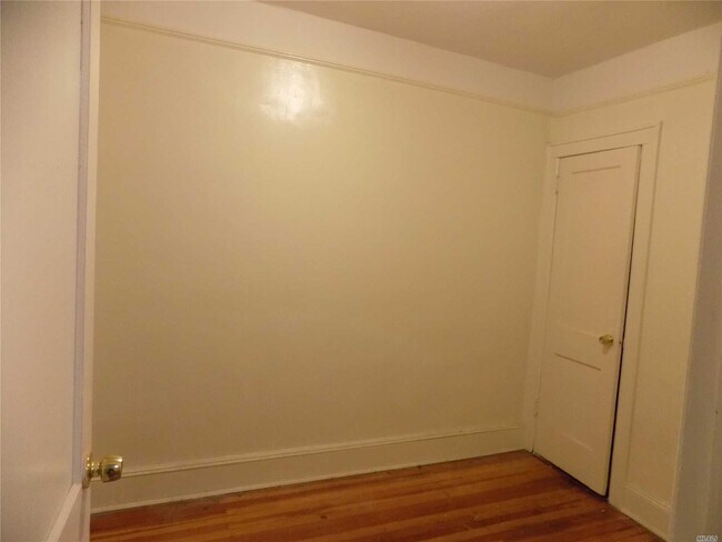 31-33 97th St-Unit -2 in Queens, NY - Building Photo - Building Photo
