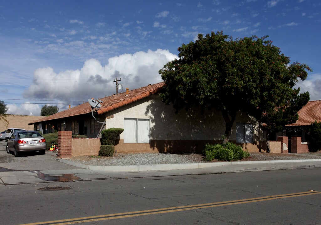 24360 Postal Ave in Moreno Valley, CA - Foto de edificio