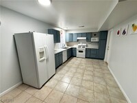 201 Beechgate Ave in Las Vegas, NV - Building Photo - Building Photo