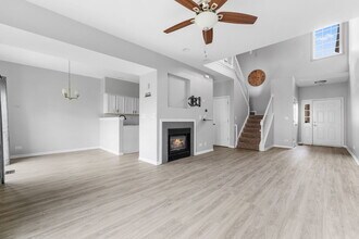 1007 Park Hill Cir in Aurora, IL - Building Photo - Building Photo