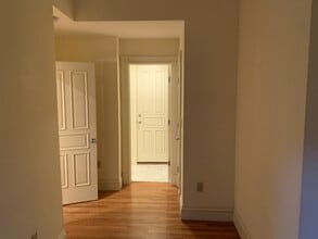 280 Commonwealth Ave, Unit 1 in Boston, MA - Foto de edificio - Building Photo